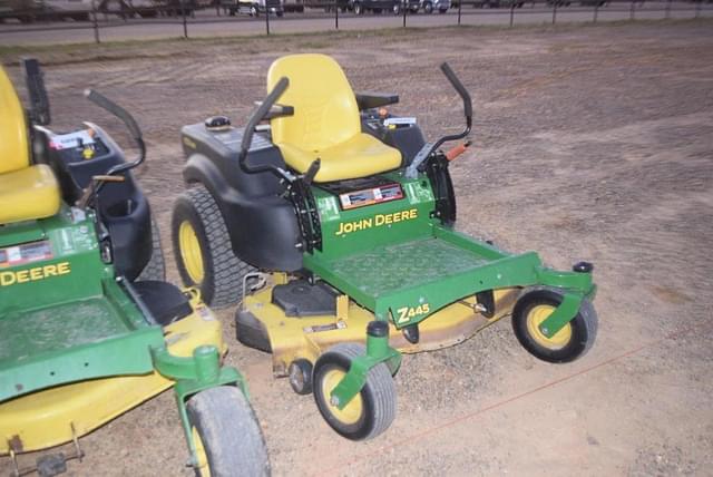 Image of John Deere Z445 equipment image 1