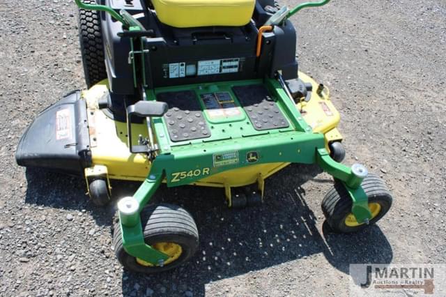 Image of John Deere Z540R equipment image 4