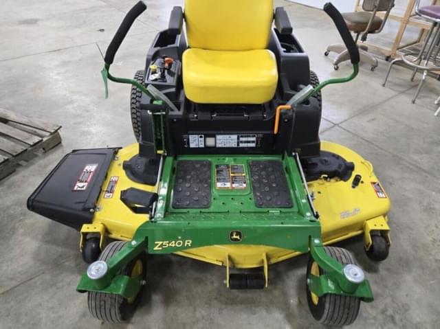 Image of John Deere Z540R equipment image 1