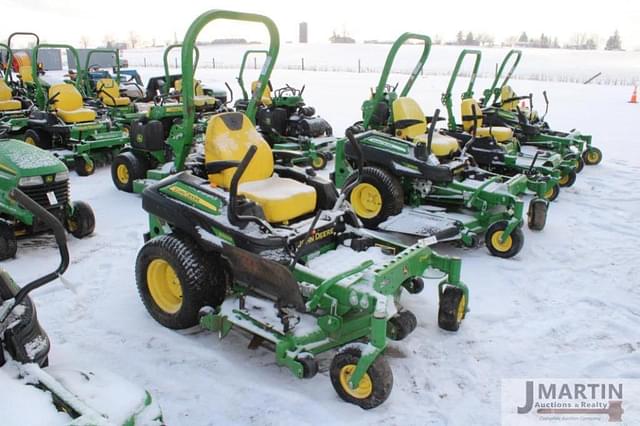 Image of John Deere Z920M equipment image 1