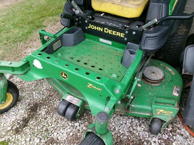 Image of John Deere Z920M equipment image 1