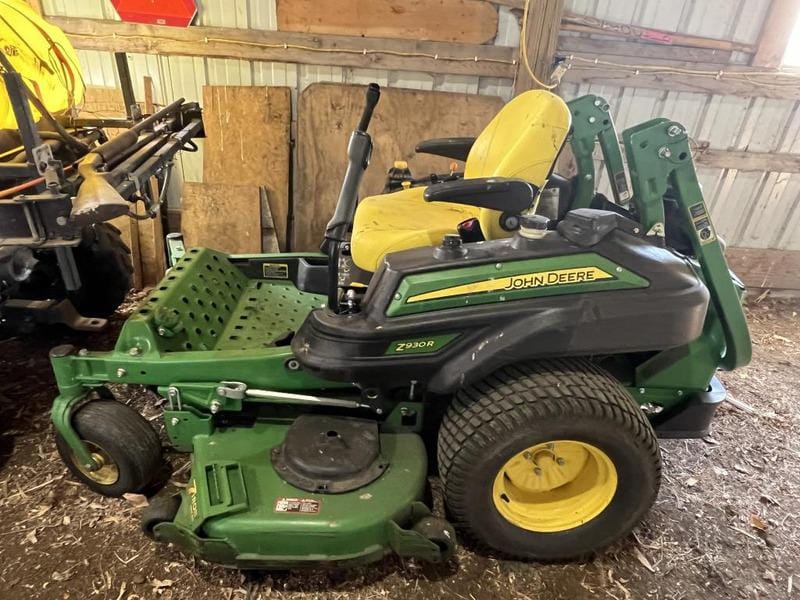 Main image John Deere Z930R