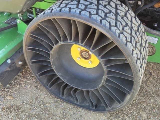 Image of John Deere Z997R equipment image 4