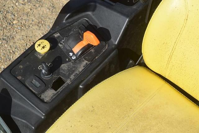 Image of John Deere Z540M equipment image 3