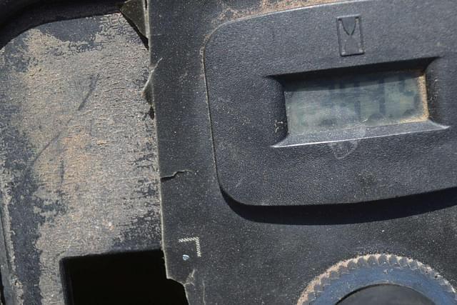 Image of John Deere Z540M equipment image 4