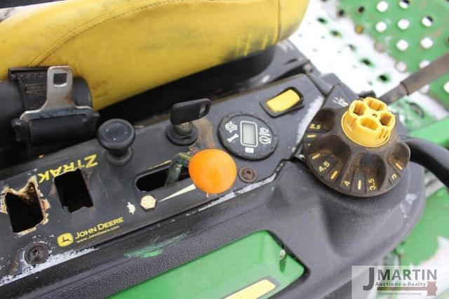 Image of John Deere Z920M equipment image 4