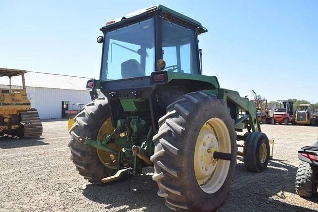 Image of John Deere 4440 equipment image 2