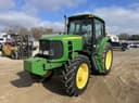 John Deere 7130 Image