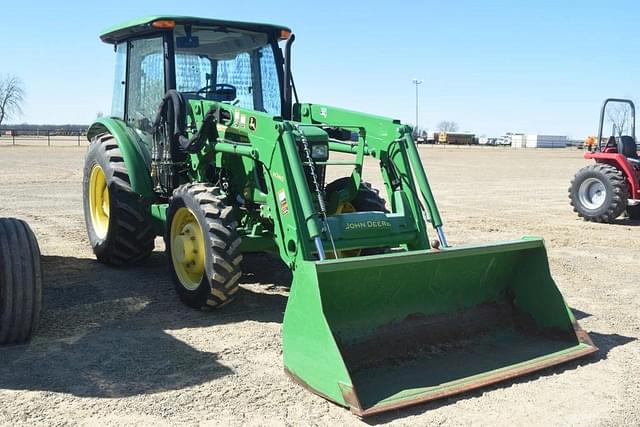 Image of John Deere 5065E equipment image 3