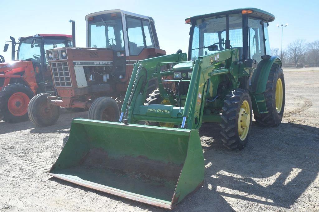 Image of John Deere 5065E Primary image