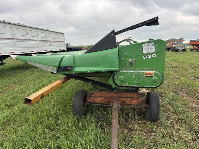 Image of John Deere 830 equipment image 2