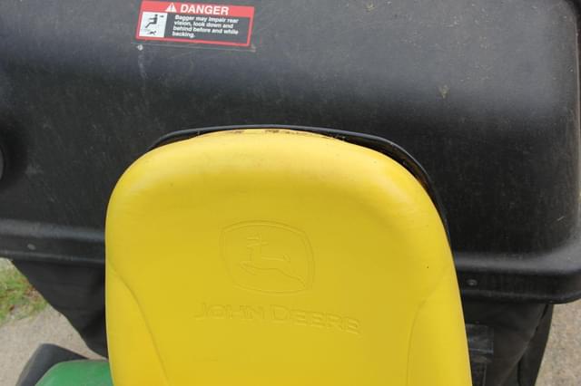 Image of John Deere X495 equipment image 3