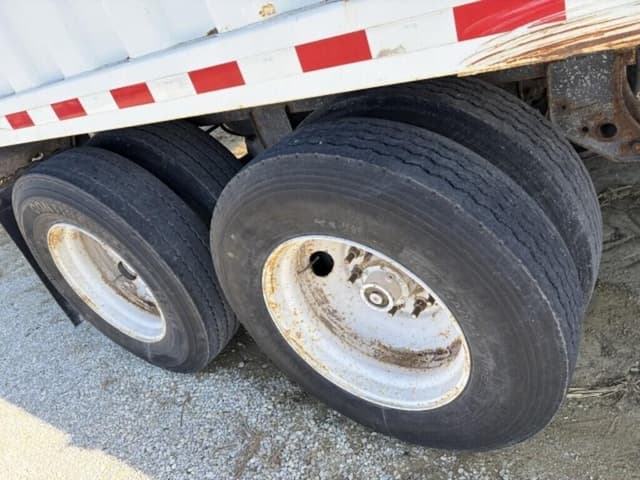Image of Jet Steel Hopper Bottom Grain equipment image 2