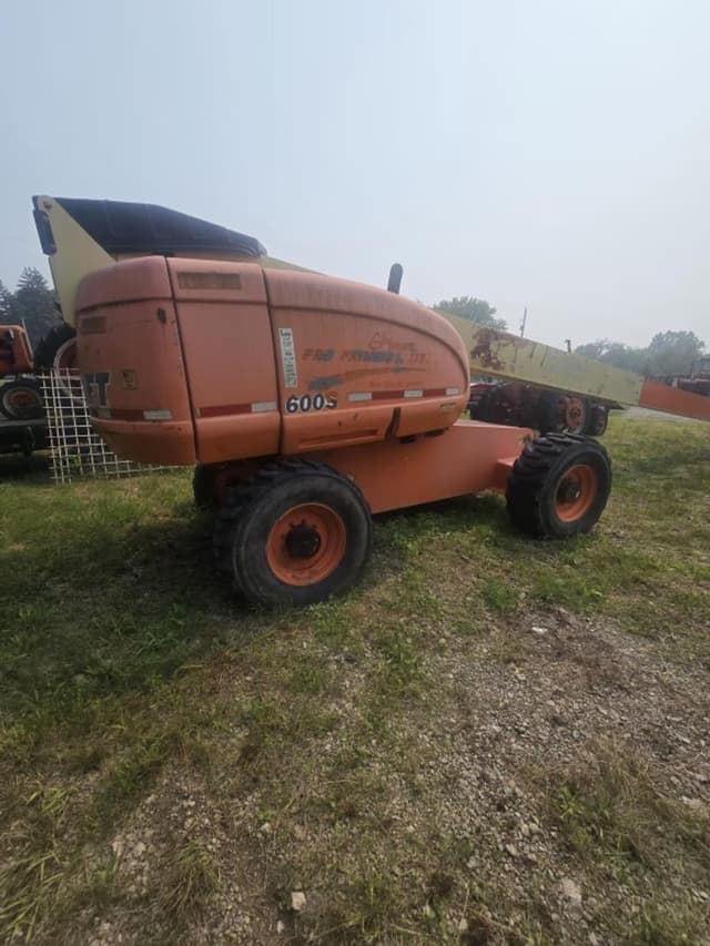 Image of JLG 600S equipment image 1
