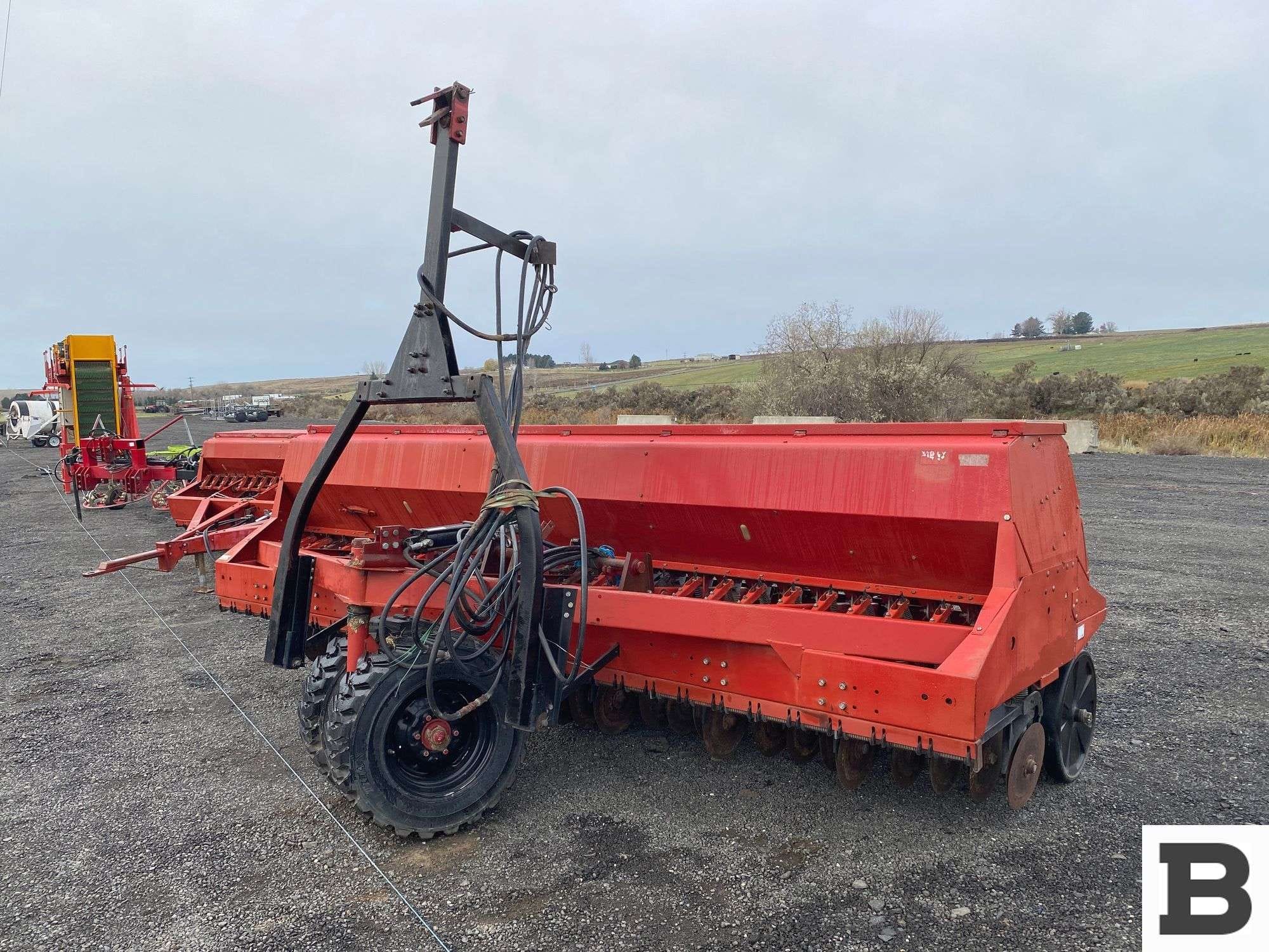 Case IH 6300 Equipment Image0
