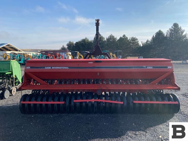 Image of Case IH 6300 equipment image 4