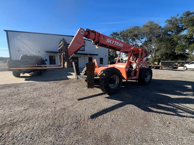 Image of JLG 10054 equipment image 1