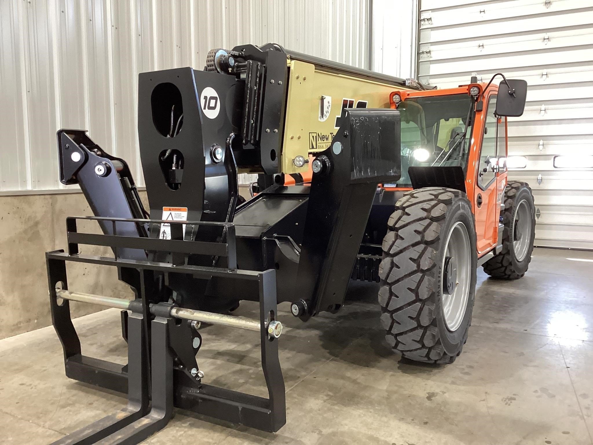 2025 JLG 1055 Equipment Image0