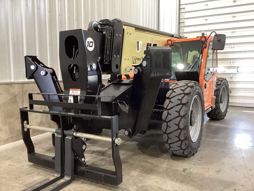 Image of JLG 1055 Image 0