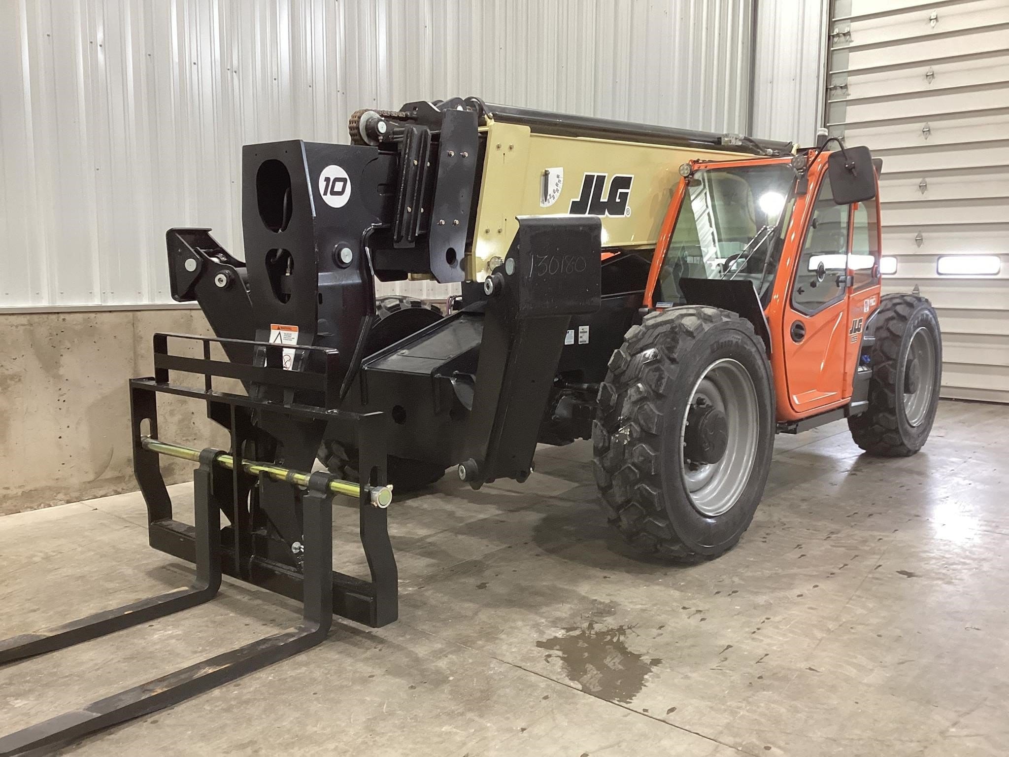 2025 JLG 1055 Equipment Image0