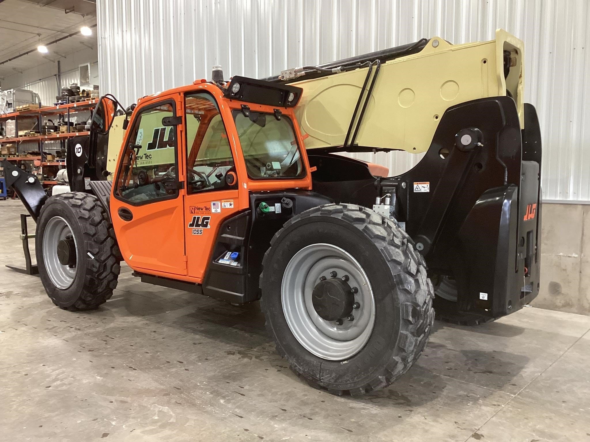 2025 JLG 1055 Equipment Image0