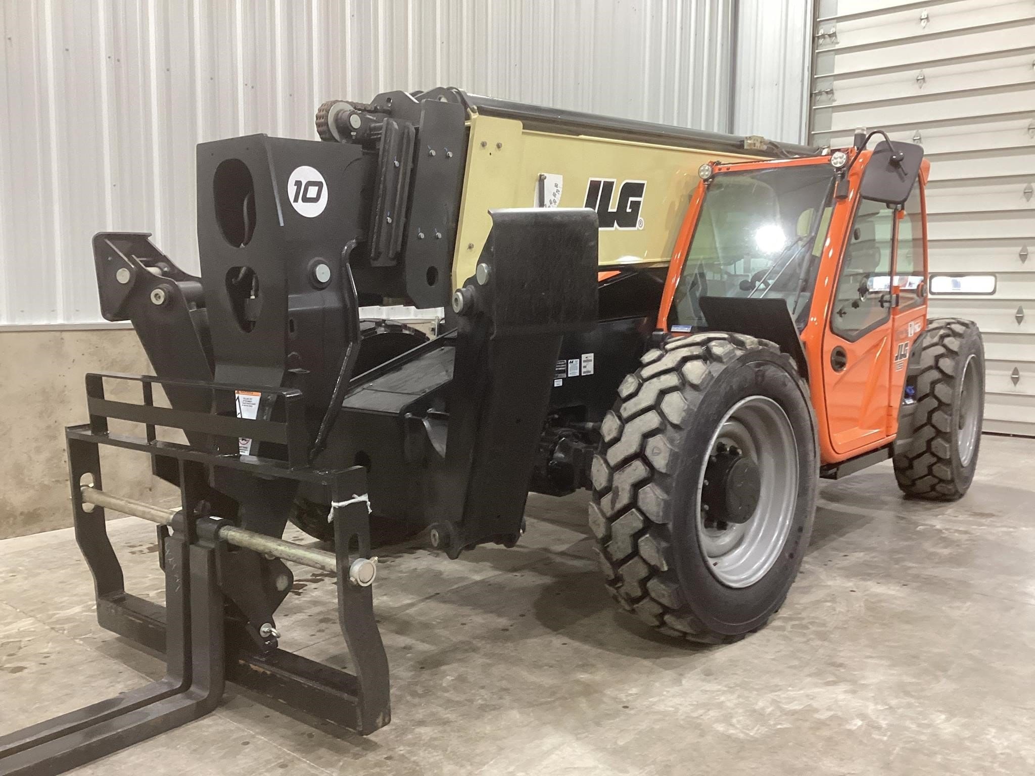 2025 JLG 1055 Equipment Image0