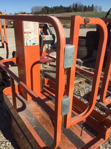 Main image JLG 1230ES