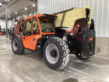 Main image JLG 1255