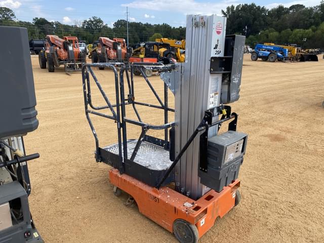 Image of JLG 12SP equipment image 1