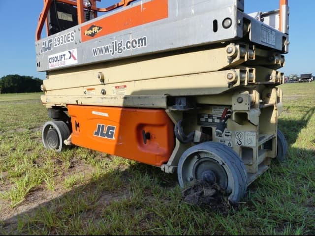 Image of JLG 1930ES equipment image 4