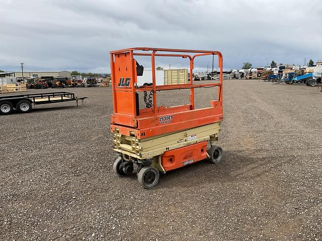 Image of JLG 1930ES equipment image 2