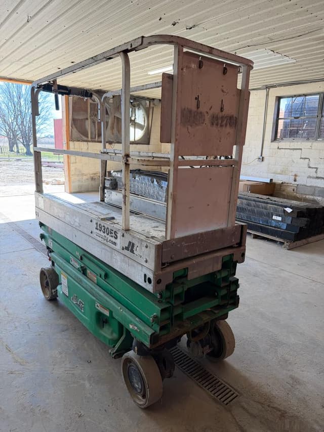 Image of JLG 1930ES equipment image 3