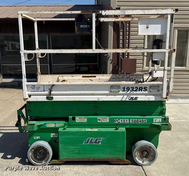 Image of JLG 1932RS equipment image 1
