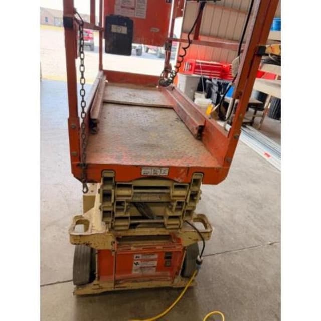 Image of JLG 1932RS equipment image 4