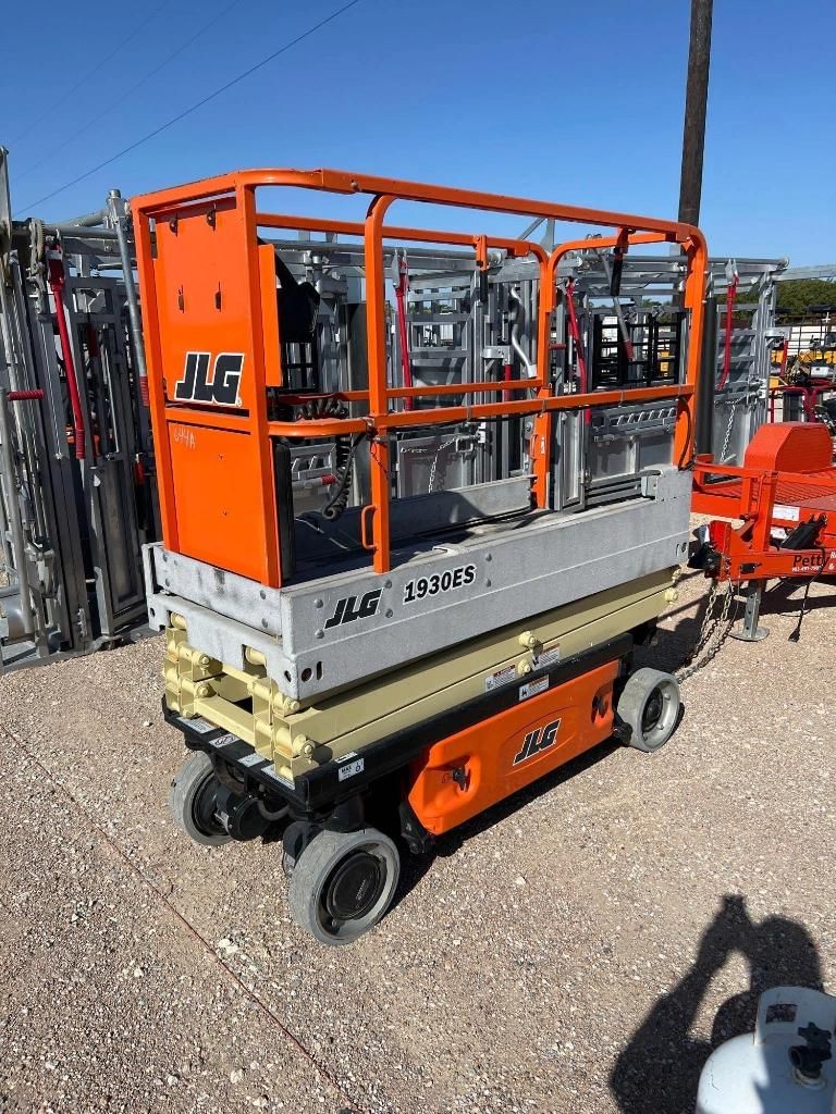 Main image JLG 1930ES
