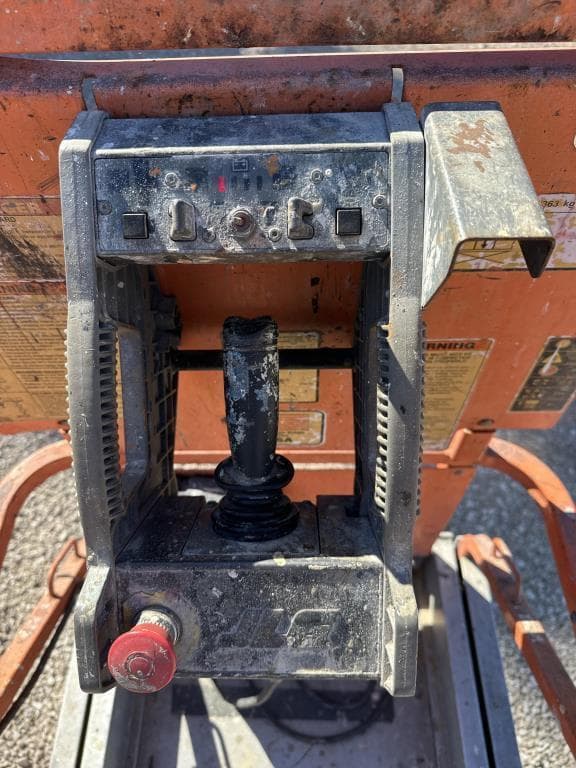 Image of JLG 2030ES equipment image 4