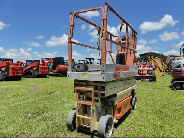 Image of JLG 2030ES equipment image 1