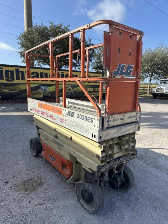 Image of JLG 2030ES equipment image 3