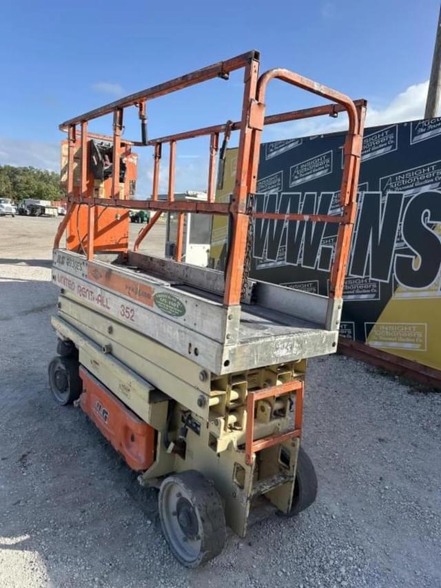 Image of JLG 2030ES equipment image 1