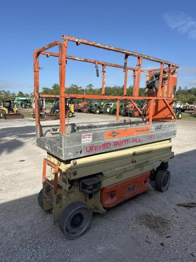 Image of JLG 2030ES equipment image 2