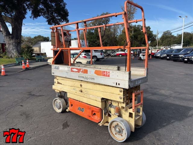 Image of JLG 2030ES equipment image 2