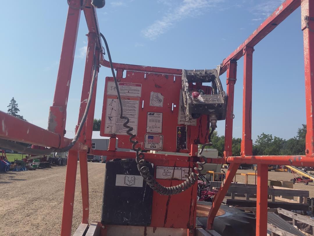 Image of JLG 2030ES Image 1