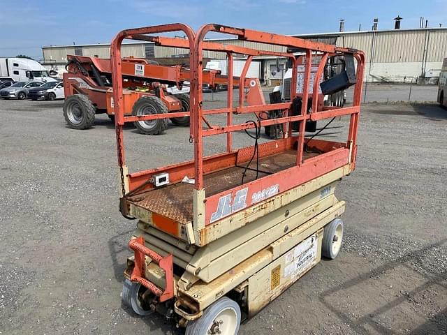 Image of JLG 2032E2 equipment image 1