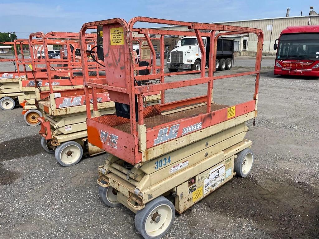Image of JLG 2032E2 Primary image