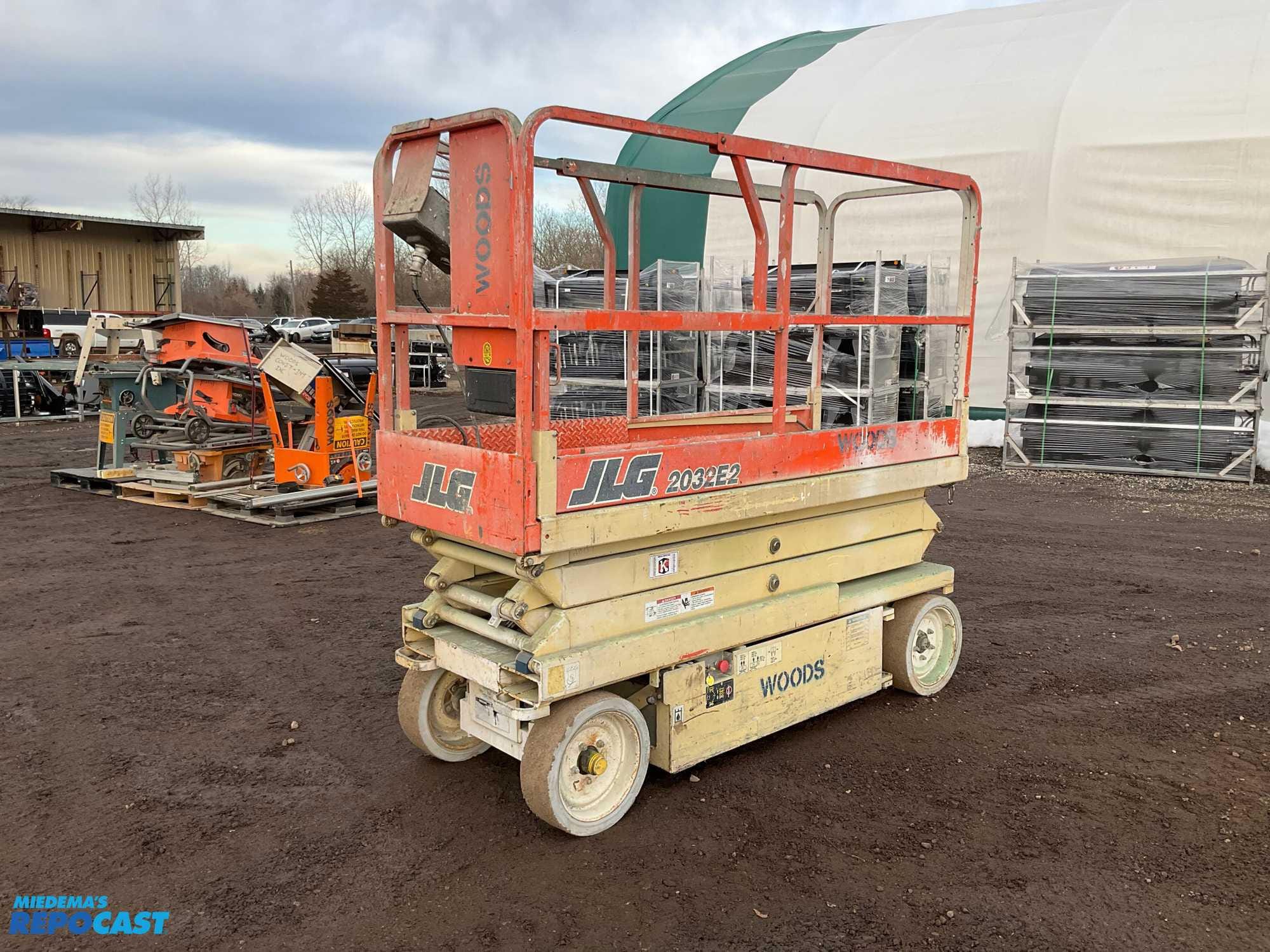 Main image JLG 2032E2