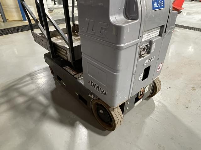 Image of JLG 20MVL equipment image 4