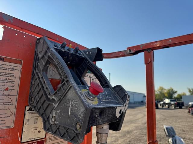 Image of JLG 2630ES equipment image 4