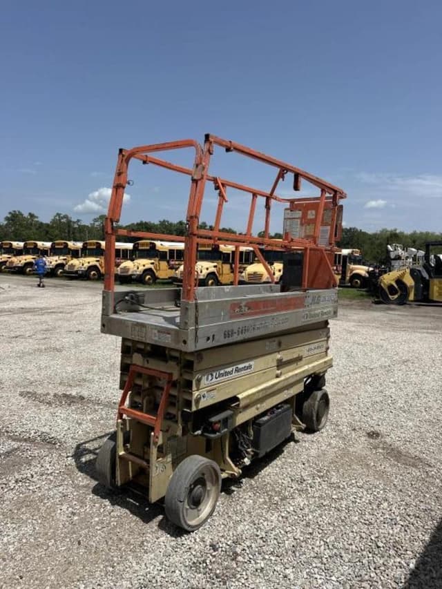 Image of JLG 2630ES equipment image 2