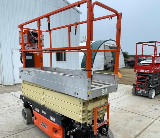 Image of JLG 2630ES equipment image 4
