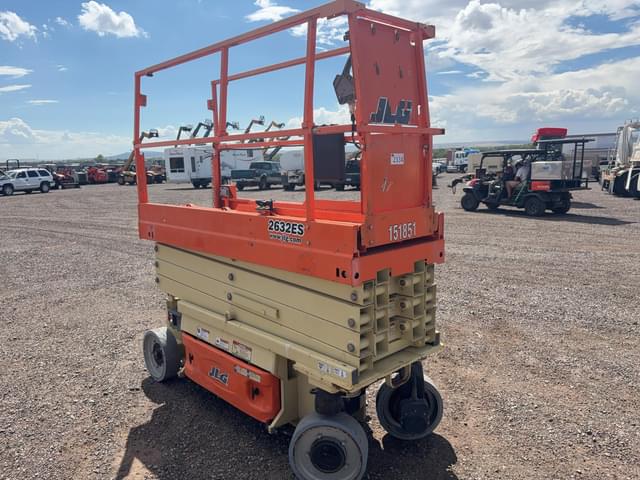 Image of JLG 2632E2 equipment image 3